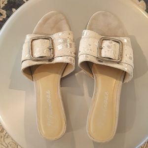 Matisse cowhide sandals size 9